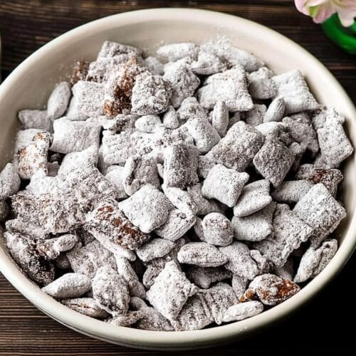 Puppy Chow Recipe (Muddy Buddies)