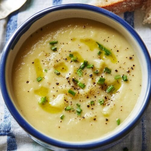 Slow cooker leek and potato soup