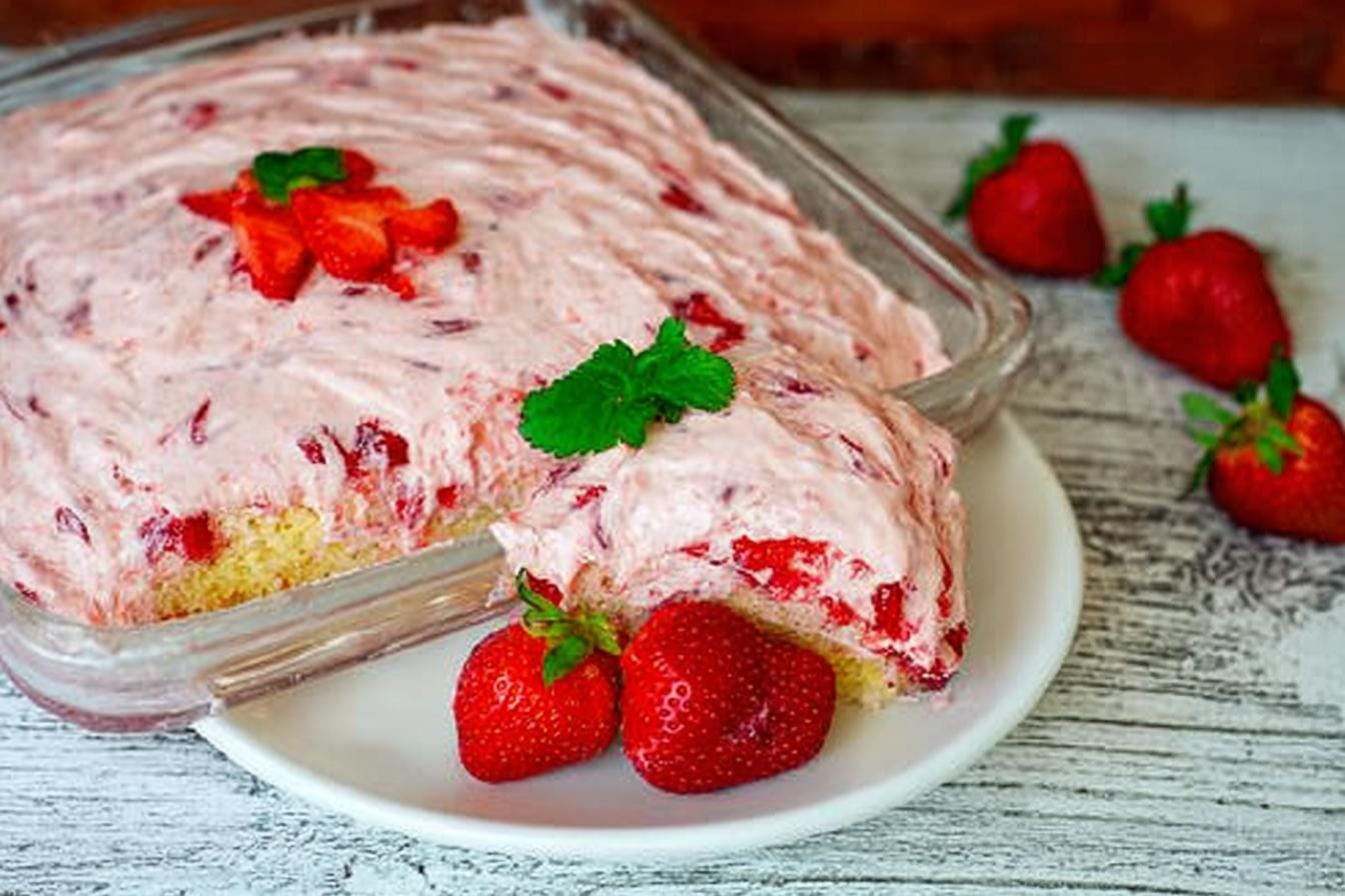 moist strawberry cake