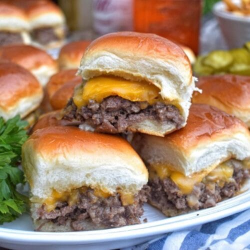 Cheeseburger Sliders On Hawaiian Rolls