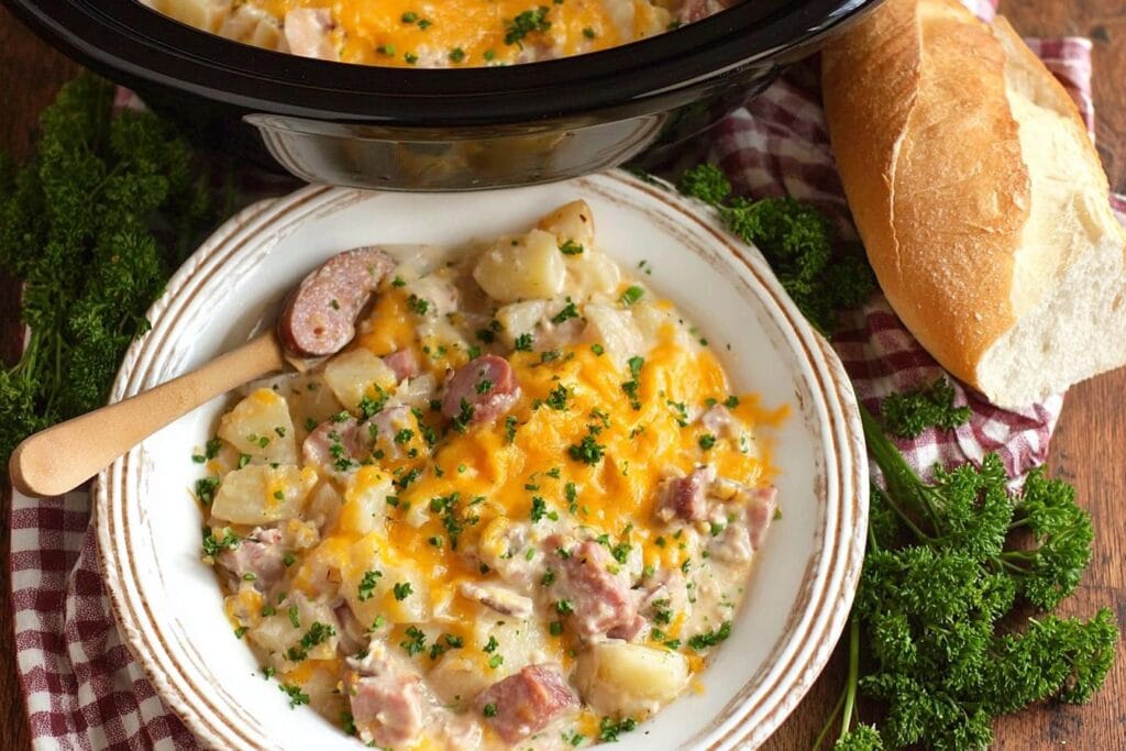 Crockpot Cheesy Potatoes with Kielbasa
