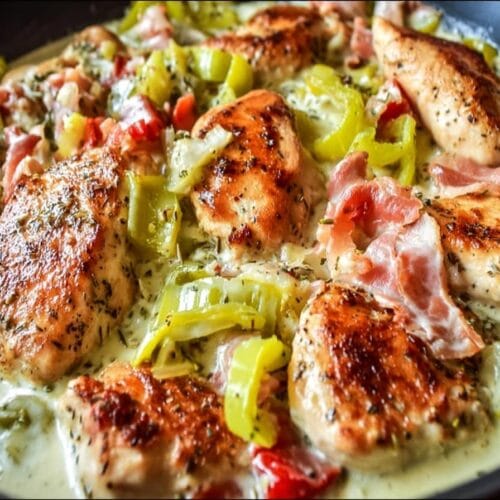 Spring Pepperoncini Chicken Skillet: Easy One-Pan Recipe
