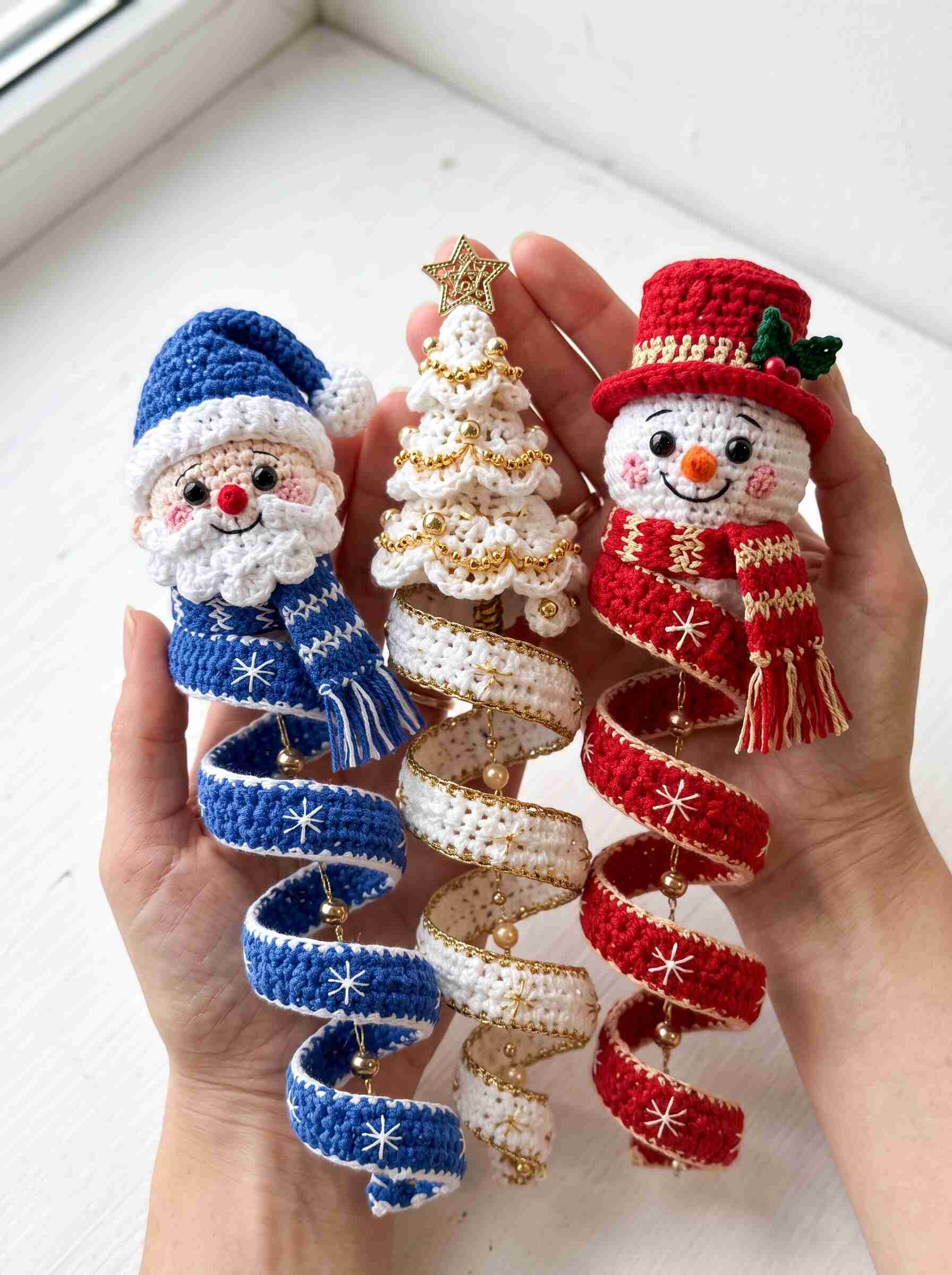 crochet spiral Christmas ornament